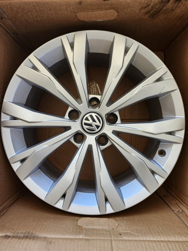 Volkswagen tiguan factory - tiguan,